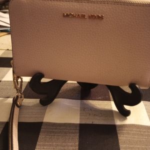 Michael Kors Jet Set Large Wallet/Wristlet